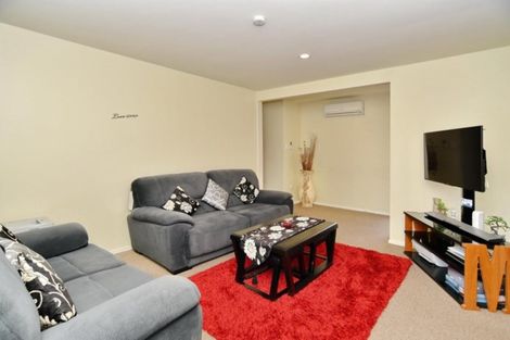 Photo of property in 1/49 Winters Road, Redwood, Christchurch, 8051