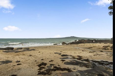 Photo of property in 2/233 Hurstmere Road, Takapuna, Auckland, 0622