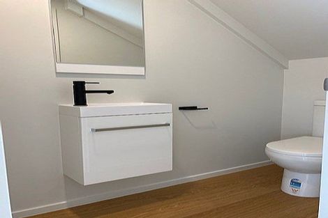 Photo of property in 9/20 James Laurie Street, Henderson, Auckland, 0612