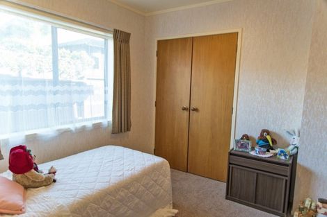 Photo of property in 12 Foxbridge Lane, Conifer Grove, Takanini, 2112