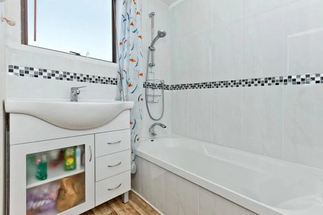 Photo of property in 93 Stapleford Crescent, Browns Bay, Auckland, 0630