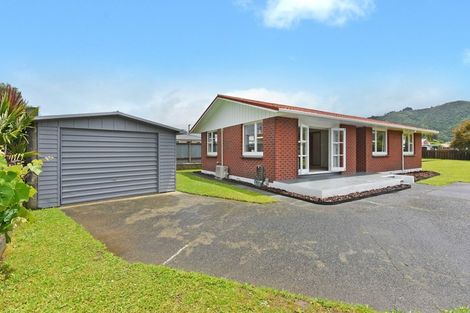 Photo of property in 59 Kashmir Avenue, Clouston Park, Upper Hutt, 5018