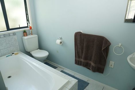 Photo of property in 404a East Tamaki Road, East Tamaki, Auckland, 2013