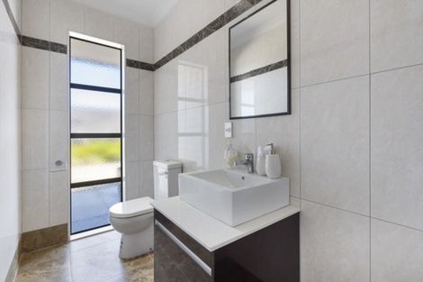 Photo of property in 76 Island View Drive, Gulf Harbour, Whangaparaoa, 0930