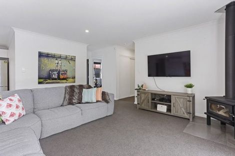 Photo of property in 4 Waikuku Beach Road, Waikuku Beach, 7473