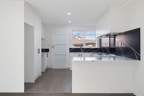 Photo of property in 2/24a Vine Street, Mangere East, Auckland, 2024