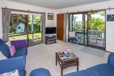 Photo of property in 16 Gregory Lane, Whangamata, 3691
