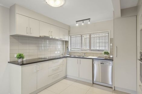 Photo of property in 12 Everard Avenue, Army Bay, Whangaparaoa, 0930