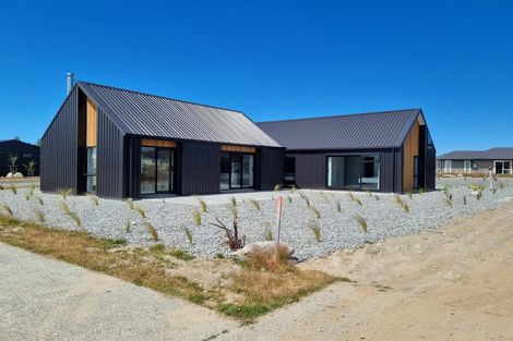 Photo of property in 2 Jimmys Lane, Lake Tekapo, 7999
