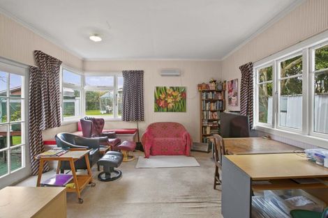 Photo of property in 83 Vivian Street, New Plymouth, 4310