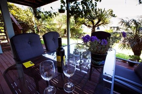 Photo of property in 23a Bournemouth Terrace, Murrays Bay, Auckland, 0630