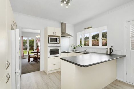 Photo of property in 12 Raukawa Grove, Trentham, Upper Hutt, 5018