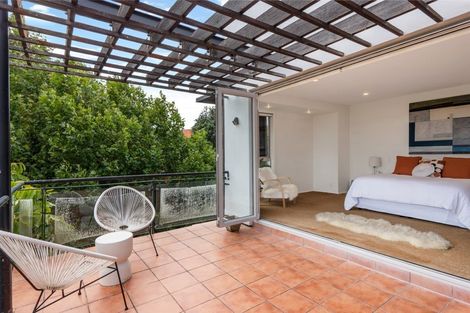 Photo of property in 1 Marine Parade, Herne Bay, Auckland, 1011