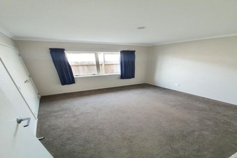 Photo of property in 7 Cooladerry Place, Rosehill, Papakura, 2113