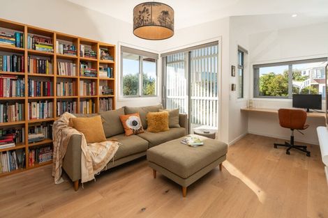 Photo of property in 6 Pine Ridge Terrace, Waikanae Beach, Waikanae, 5036