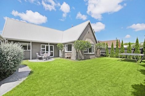 Photo of property in 106 Regency Crescent, Redwood, Christchurch, 8051