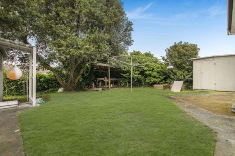 Photo of property in 11 Gambare Place, Wattle Downs, Auckland, 2103