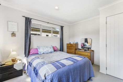 Photo of property in 6 Nita Place, The Gardens, Auckland, 2105
