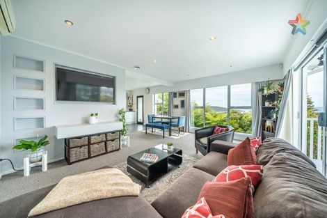 Photo of property in 27a Cypress Drive, Maungaraki, Lower Hutt, 5010