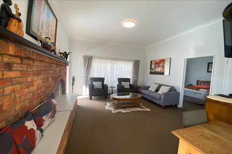 Photo of property in 11-19 Wellington Street, Picton, 7220