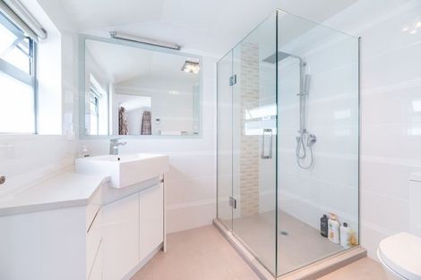 Photo of property in 38a Mark Edward Drive, Half Moon Bay, Auckland, 2012