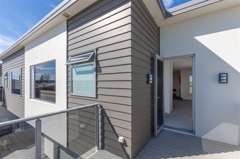 Photo of property in 122b Te Awa Avenue, Te Awa, Napier, 4110