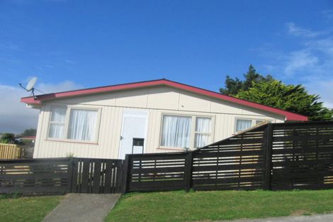 Photo of property in 1 Quinn Grove, Ranui, Porirua, 5024