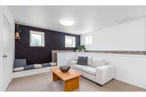 Photo of property in 1b South Pacific Place, Henderson, Auckland, 0612