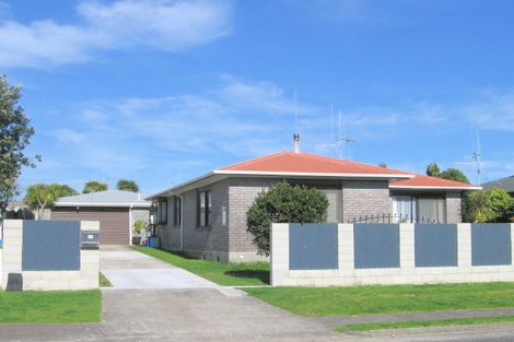 Photo of property in 38 Lee Street, Mount Maunganui, 3116