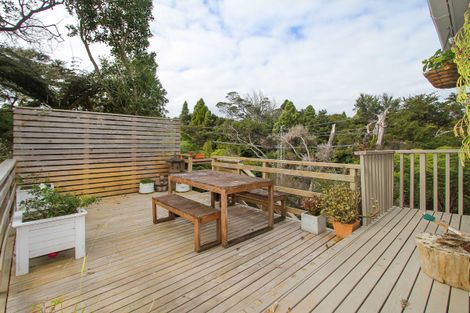 Photo of property in 2/39 Brunton Place, Glenfield, Auckland, 0629