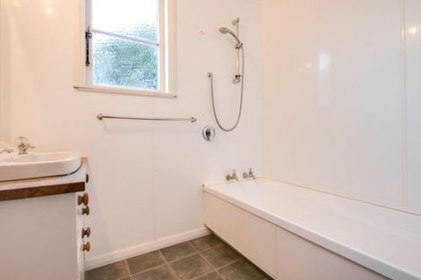 Photo of property in 52 Russell Road, Marewa, Napier, 4110