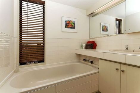 Photo of property in 43 Camberwell Place, Avonhead, Christchurch, 8042