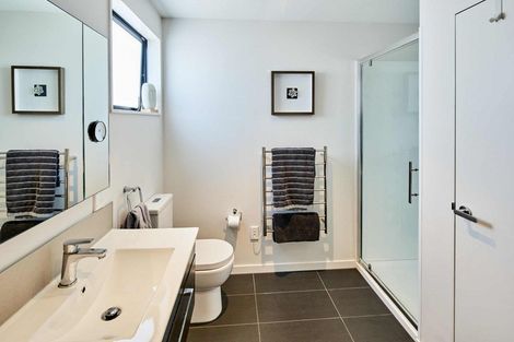 Photo of property in 15/6 Oswald Crescent, Paparangi, Wellington, 6037