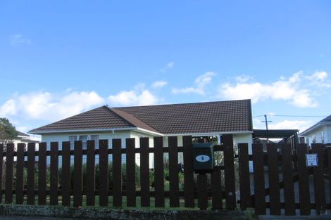 Photo of property in 8 Craddock Street, Waterloo, Lower Hutt, 5011