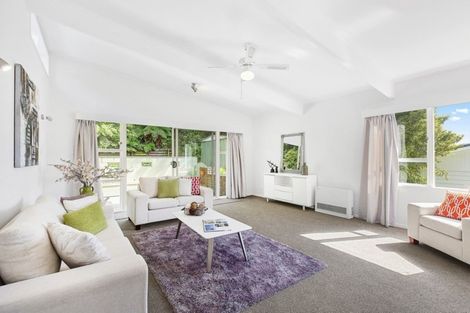 Photo of property in 6 Saint Annes Square, Tawa, Wellington, 5028