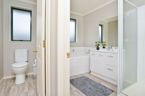 Photo of property in 39 Cairns Crescent, Rototuna, Hamilton, 3210