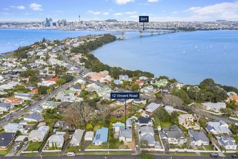 Photo of property in 12 Vincent Road, Northcote Point, Auckland, 0627