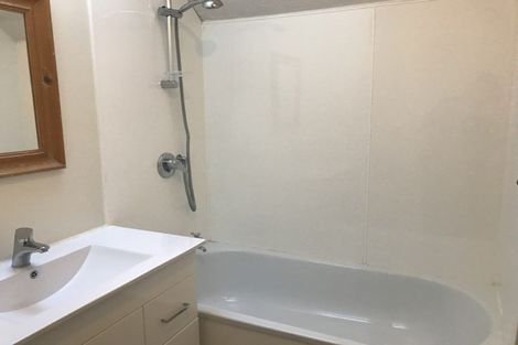 Photo of property in 4/486 Barbadoes Street, Edgeware, Christchurch, 8013