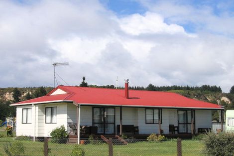 Photo of property in 20 Blake Road, Waitahanui, Taupo, 3378