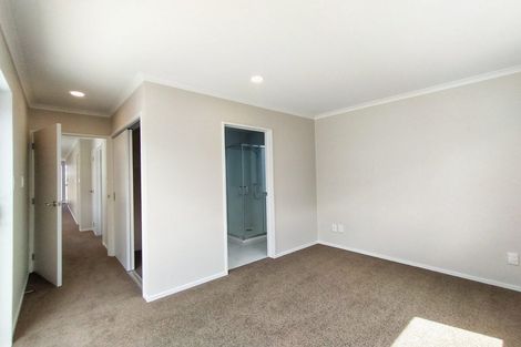 Photo of property in 5 Farmland Road, Papakura, 2110