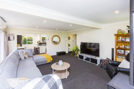 Photo of property in 3 Prouse Grove, Silverstream, Upper Hutt, 5019