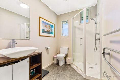 Photo of property in 10 Rangiwai Road, Titirangi, Auckland, 0604