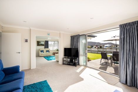 Photo of property in 1 Honeyfield Drive, Whalers Gate, New Plymouth, 4310