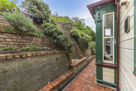 Photo of property in 50 Russell Terrace, Berhampore, Wellington, 6023