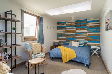 Photo of property in 67 Queens Road, Waikanae Beach, Waikanae, 5036