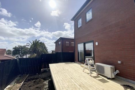 Photo of property in 12/15 Sunhill Road, Sunnyvale, Auckland, 0612