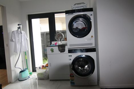 Photo of property in 5b Rimu Road, Mangere Bridge, Auckland, 2022