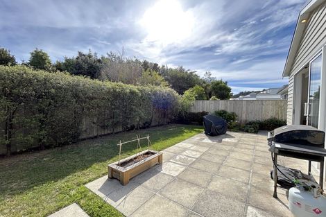 Photo of property in 30 Glide Lane, Whitby, Porirua, 5024