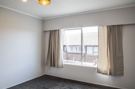 Photo of property in 1/9 Miraka Place, Birkenhead, Auckland, 0626