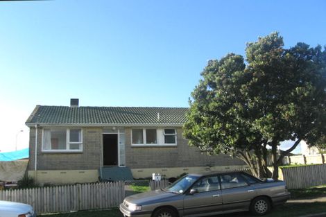 Photo of property in 2 Triton Place, Cannons Creek, Porirua, 5024